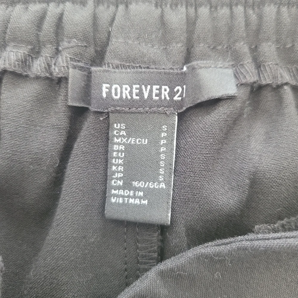 Forever 21 Black Elastic Waist Pants Ankle Woven Womens Size Small